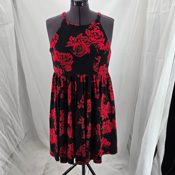 76-16 Torrid Black & Red Rose Halter Neck Knee length Skater Dress Size 14 - Picture 1 of 10